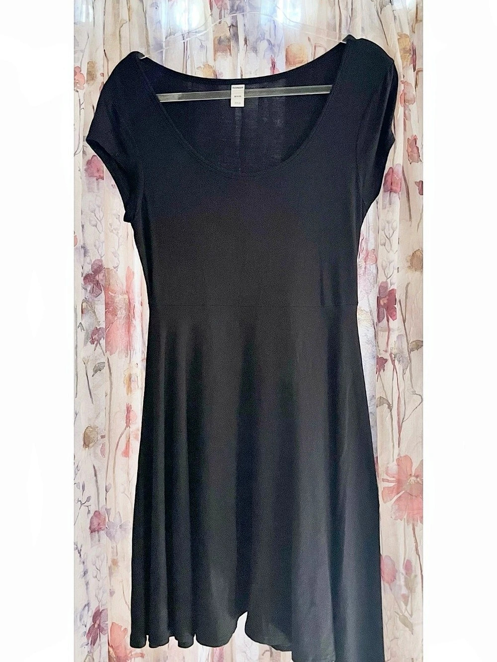Old Navy Fit & Flare Midi Dress Black- Medium - Cap Sleeves